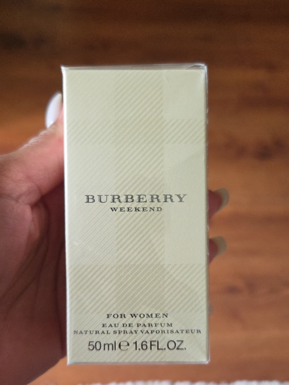 Burberry Weekend for Women - Cream Packaging